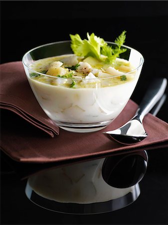 Kartoffeln, Milch und Salz-Kabeljau chowder Stockbilder - Premium RF Lizenzfrei, Bildnummer: 652-03805018