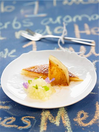 simsearch:652-03804341,k - Grilled melon with herb granita Foto de stock - Sin royalties Premium, Código: 652-03805058
