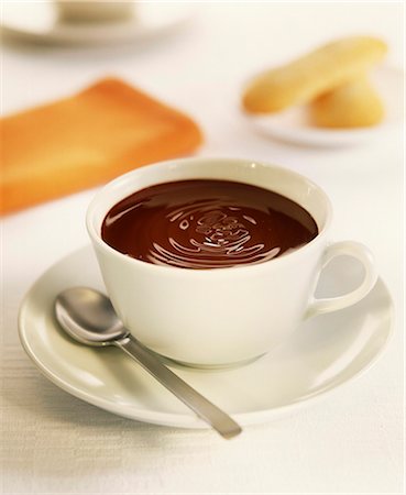 Cup of melted chocolate Stock Photo - Premium Royalty-Free, Code: 652-03805110