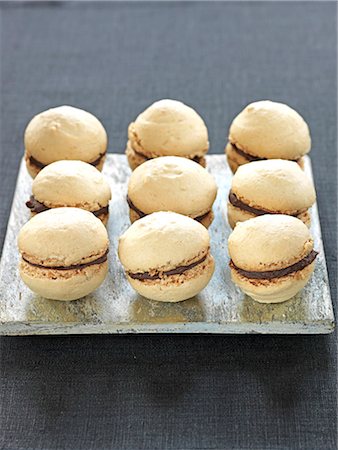 simsearch:652-03633312,k - Coffee macaroons Foto de stock - Sin royalties Premium, Código: 652-03805229