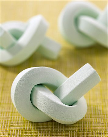 simsearch:652-03804341,k - Mint marshmallow Foto de stock - Sin royalties Premium, Código: 652-03800346