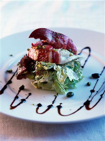simsearch:652-05807374,k - Salade de homard au vinaigre balsamique Photographie de stock - Premium Libres de Droits, Code: 652-03800719