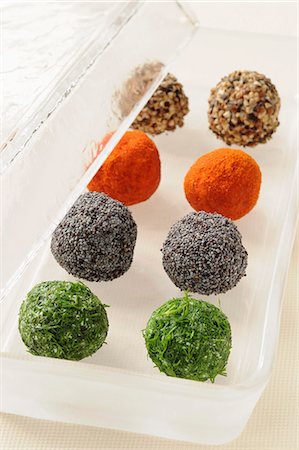 simsearch:693-06022127,k - Four flavored goat's cheese balls Stock Photo - Premium Royalty-Free, Code: 652-03800942