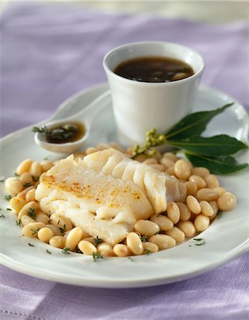 Cod with haricot beans Stock Photo - Premium Royalty-Free, Code: 652-03801016