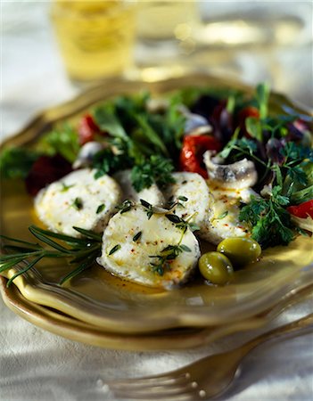 Salade de fromage et d'huile d'olive de chèvre Photographie de stock - Premium Libres de Droits, Code: 652-03801053