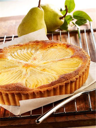 pear torte - Bourdaloue tart Stock Photo - Premium Royalty-Free, Code: 652-03801108