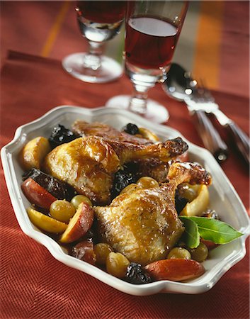 simsearch:652-03800548,k - Duck with fruit and red wine Foto de stock - Sin royalties Premium, Código: 652-03801328