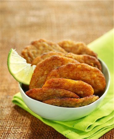 simsearch:652-03803565,k - Crisp banana fritters Stock Photo - Premium Royalty-Free, Code: 652-03801425