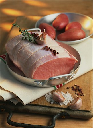 simsearch:652-03803644,k - Raw roast veal Stock Photo - Premium Royalty-Free, Code: 652-03801786