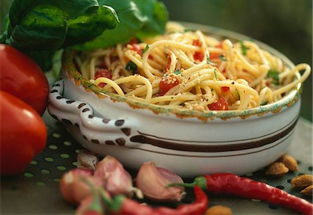 Spaghettis with red hot peppers Stock Photo - Premium Royalty-Free, Code: 652-03801799