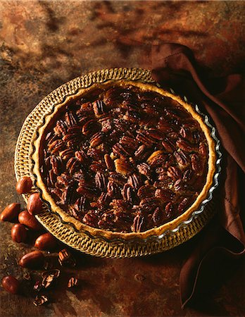 pastel de pacana - Pecan tart Foto de stock - Sin royalties Premium, Código: 652-03801879