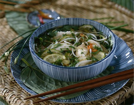 fish bowl - Squid broth with noodles Stock Photo - Premium Royalty-Free, Code: 652-03801930