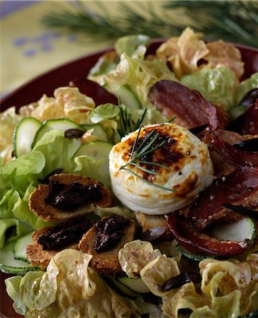 queso de cabra - Duck Magret and hot goat's cheese salad Foto de stock - Sin royalties Premium, Código: 652-03801943