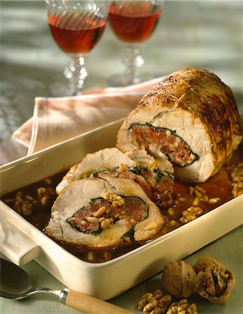 Roast veal stuffed with dried fruit Stock Photo - Premium Royalty-Free, Code: 652-03801961