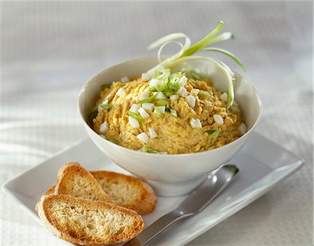 simsearch:652-03801723,k - Oeufs brouillés pâté Photographie de stock - Premium Libres de Droits, Code: 652-03802036