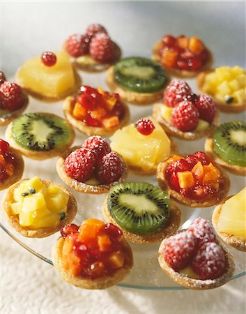 Selection of fruit tartlets Stock Photo - Premium Royalty-Free, Code: 652-03802061