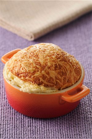 simsearch:652-03802464,k - Cheese soufflé Foto de stock - Sin royalties Premium, Código: 652-03802121
