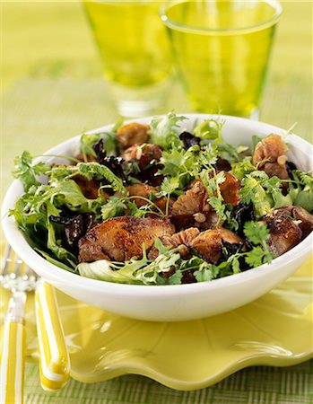 simsearch:652-03634045,k - Pan-fried liver and mushroom salad Foto de stock - Sin royalties Premium, Código: 652-03802147