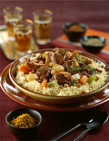 simsearch:652-03803162,k - Couscous de boeuf Photographie de stock - Premium Libres de Droits, Code: 652-03802140