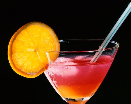 red cocktail - Sex on the beach cocktail Stock Photo - Premium Royalty-Free, Code: 652-03802345