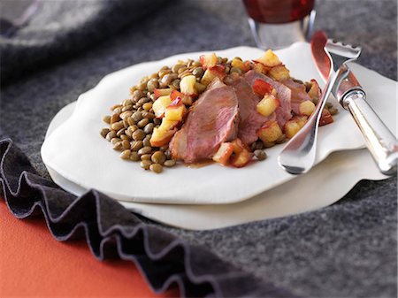 Duck with golden lentils Stock Photo - Premium Royalty-Free, Code: 652-03802372