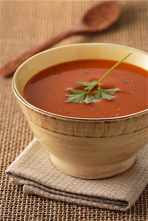 simsearch:652-03802467,k - Cream of tomato soup Foto de stock - Sin royalties Premium, Código: 652-03802465