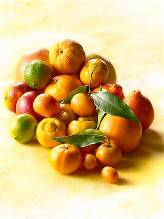 simsearch:652-07655393,k - Selection of citrus fruit Stock Photo - Premium Royalty-Free, Code: 652-03803016