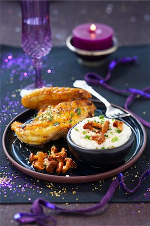 sequin - Roast capon with chanterelle rice pudding Stock Photo - Premium Royalty-Free, Code: 652-03803252