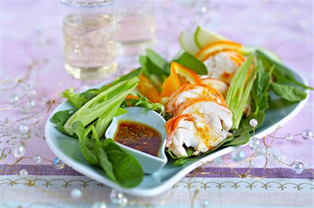 simsearch:652-03800443,k - Spiny lobster salad with soya dressing Foto de stock - Sin royalties Premium, Código: 652-03803267