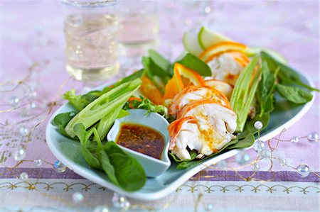 simsearch:652-03800443,k - Salade de langouste sauce soja Photographie de stock - Premium Libres de Droits, Code: 652-03803267