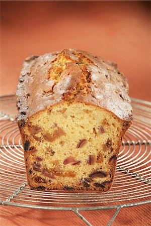 simsearch:652-03633165,k - Gâteau aux fruits Fig et date Photographie de stock - Premium Libres de Droits, Code: 652-03803272