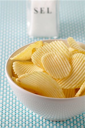 potato chips - Crisps Stock Photo - Premium Royalty-Free, Code: 652-03803398