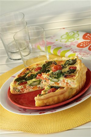 simsearch:652-03802357,k - Ricotta and vegetable tart Stock Photo - Premium Royalty-Free, Code: 652-03803435