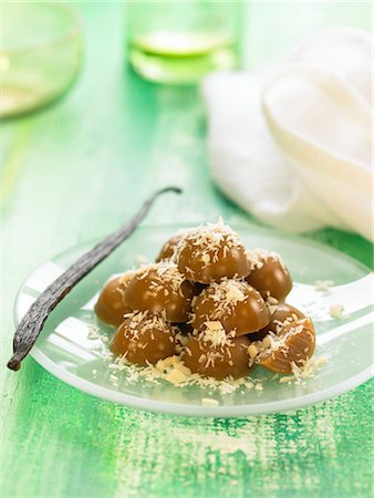 Chestnuts with Kamut milk and coconut Stock Photo - Premium Royalty-Free, Code: 652-03803565