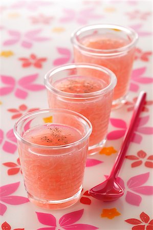 Rhubarb soup Stock Photo - Premium Royalty-Free, Code: 652-03803734