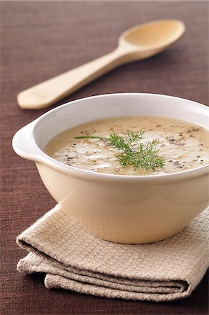 fennel dish - Cream of fennel soup Stock Photo - Premium Royalty-Free, Code: 652-03803730