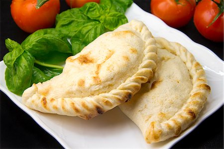 simsearch:669-07161735,k - Calzone Foto de stock - Sin royalties Premium, Código: 669-07161696