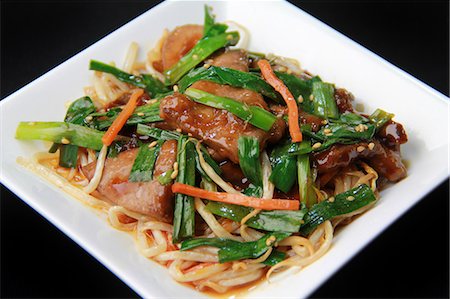 Liver leek stir fry Photographie de stock - Premium Libres de Droits, Code: 669-07161851