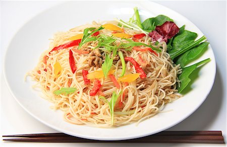 simsearch:669-07161792,k - Rice vermicelli Foto de stock - Sin royalties Premium, Código: 669-07161892