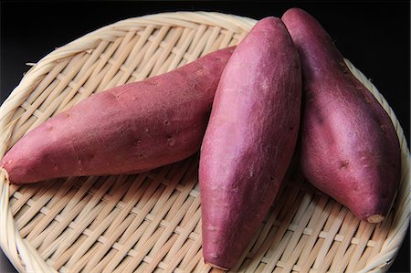 Sweet potatoes Photographie de stock - Premium Libres de Droits, Code: 669-07161929