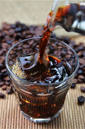 Iced coffee Stock Photo - Premium Royalty-Free, Code: 669-08220648