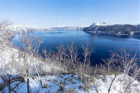 Lake Mashu in Winter Stock Photo - Premium Royalty-Free, Code: 669-09146026