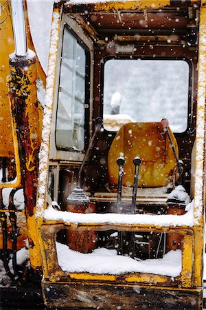 petróleo - Broken Construction Machinery Foto de stock - Sin royalties Premium, Código: 669-09158239