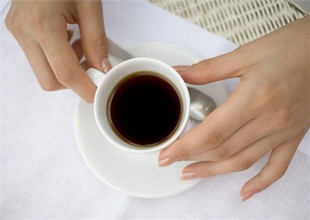Une tasse de café avec soucoupe Photographie de stock - Premium Libres de Droits, Code: 669-02105344