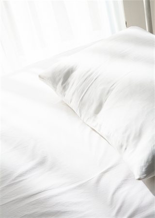 Lit Photographie de stock - Premium Libres de Droits, Code: 669-02107269