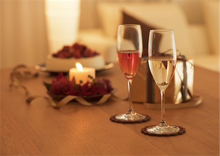 Champagne glass and candle Stock Photo - Premium Royalty-Free, Code: 669-02966061