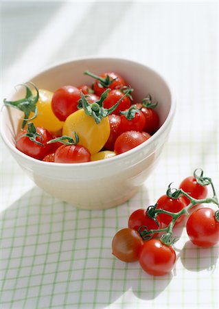 Cherry tomatoes Foto de stock - Sin royalties Premium, Código: 670-04249215