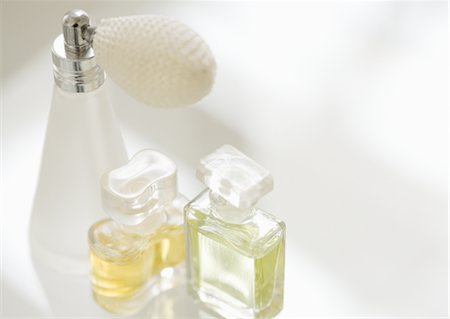 spraying - Perfume bottles Stock Photo - Premium Royalty-Free, Code: 670-04249256