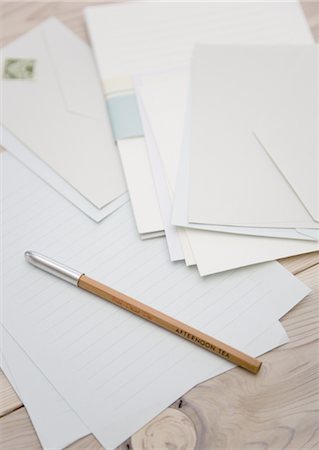 pen (writing instrument) - Letterset Stock Photo - Premium Royalty-Free, Code: 670-04249294
