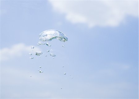 Blue sky and bubbles Stock Photo - Premium Royalty-Free, Code: 670-04249651
